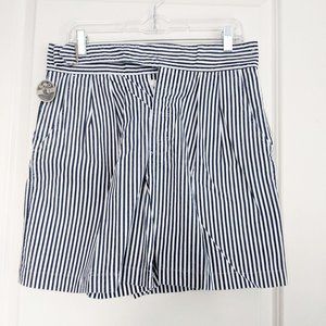 NWT Union Bay Cream and Navy Stripe Short